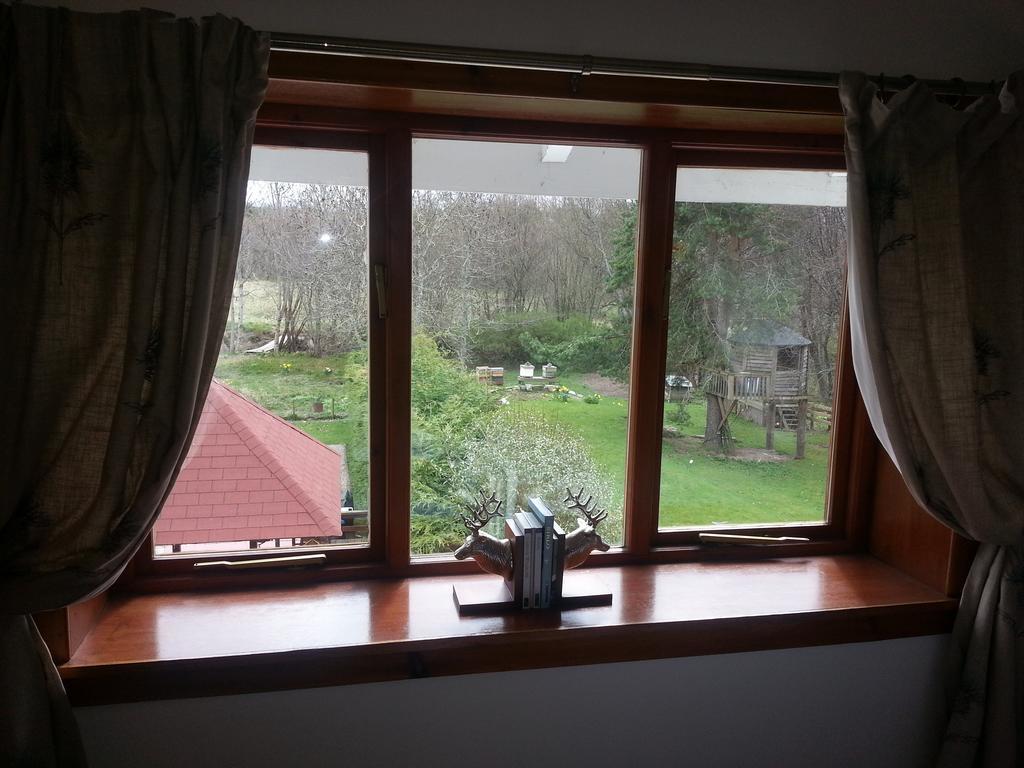 Ardlogie Guest House อาวีมอร์ ภายนอก รูปภาพ